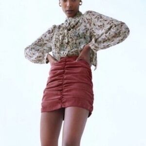 NWT Zara Ruched Corduroy Mini‎ Skirt  Size Small
